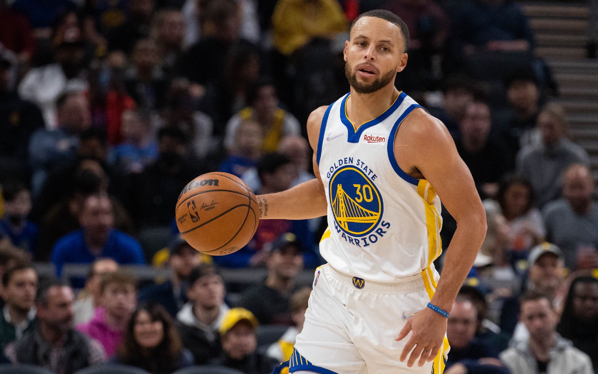 NBA新秀观察：状元秀首战亮眼,（NBA新秀速递：状元首秀惊艳）