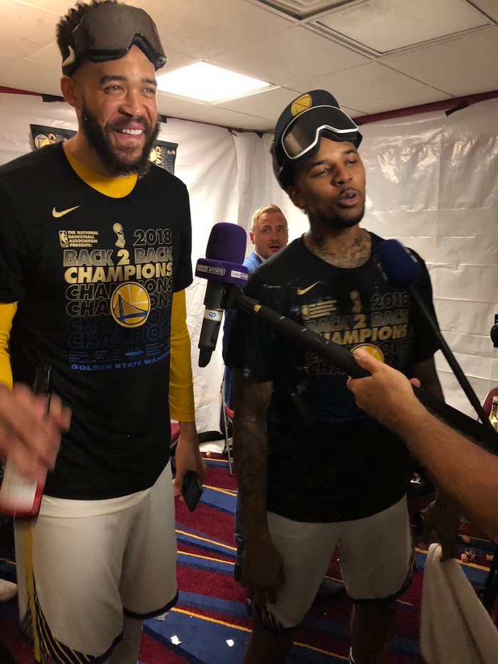 小图+德弗赖 🆚 皮奥+博尼本期挑战幕后花絮大放...（小图携手德弗赖对阵皮奥与博尼：本期挑战幕后花絮大放送）