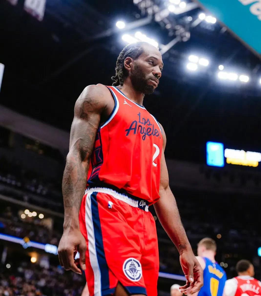 扛起球队！班凯罗受伤后小瓦格纳场均砍26+8+4（班凯罗伤缺后，小瓦格纳挑大梁，场均26分8板4助）